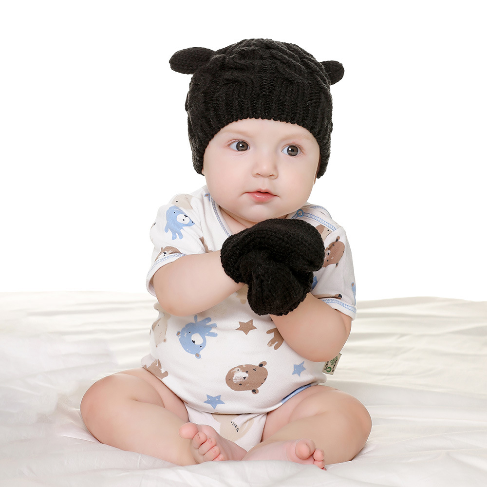 Newborn Hat and Mittens Set 3