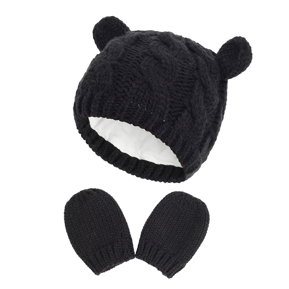 Newborn Hat and Mittens Set 6