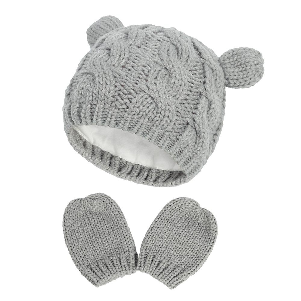 Newborn Hat and Mittens Set 8