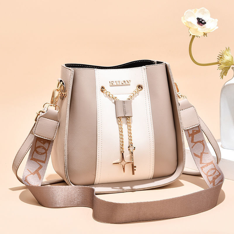Women's Single Shoulder Bag - Detail View 2