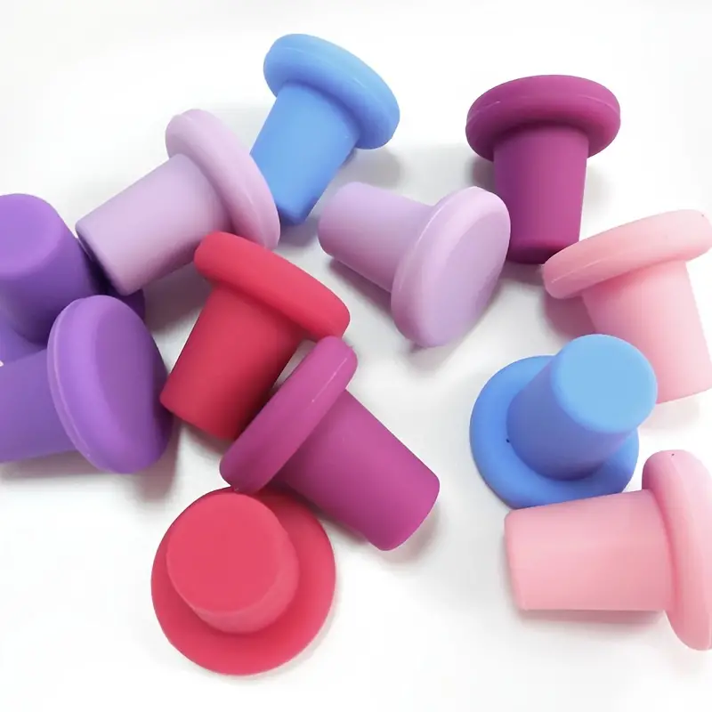 Silicone wine stopper in action